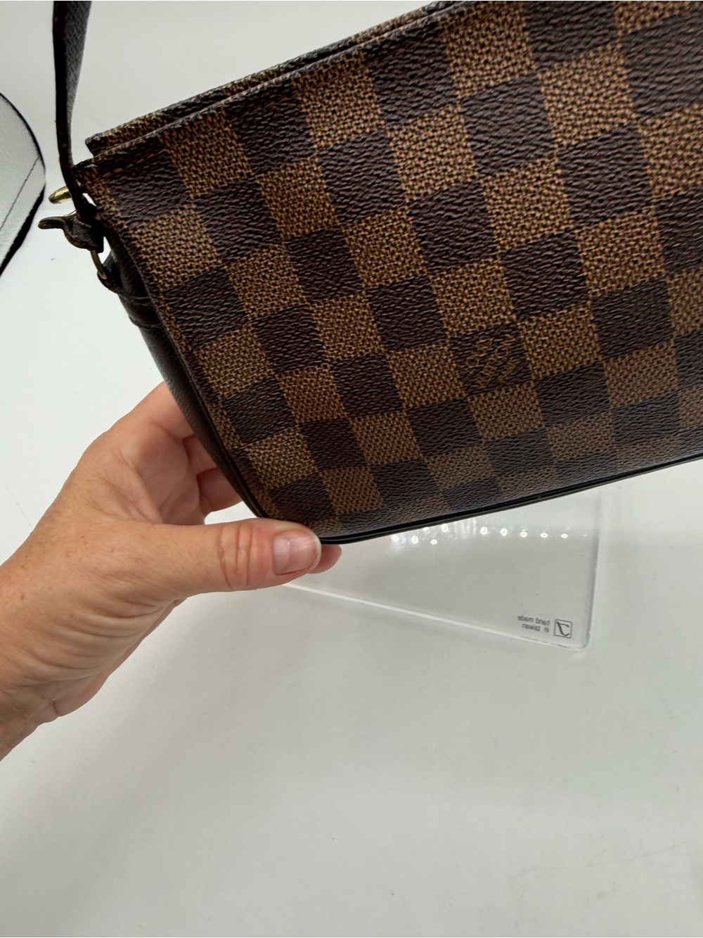 Authentic Louis Vuitton - Picture 8 of 15